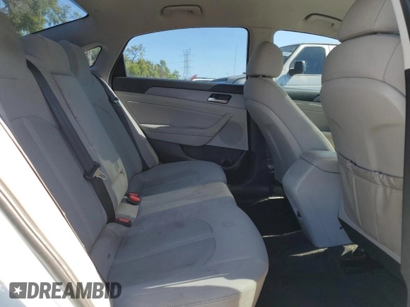 2018 Hyundai Sonata Sport Plus with VIN 5NPE34AF3JH601091, listed as a Copart auction lot 49747985 with 160,402 mi miles and Clean Title. Bid and sale history available at DreamBid. Image 10.