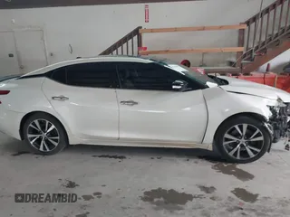 2017 Nissan Maxima Platinum with VIN 1N4AA6AP7HC382348, listed as a IAAI auction lot 41600411 with 113,611 mi miles. Bid and sale history available at carsss.com. Image 13.