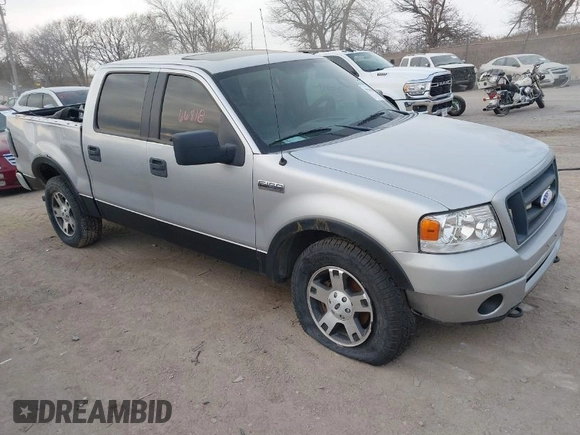 2006 Ford F-150 XLT with VIN 1FTPW14536FA32620, listed as a IAAI auction lot 40954768 with 194,303 mi miles. Bid and sale history available at carsss.com. Image 1.