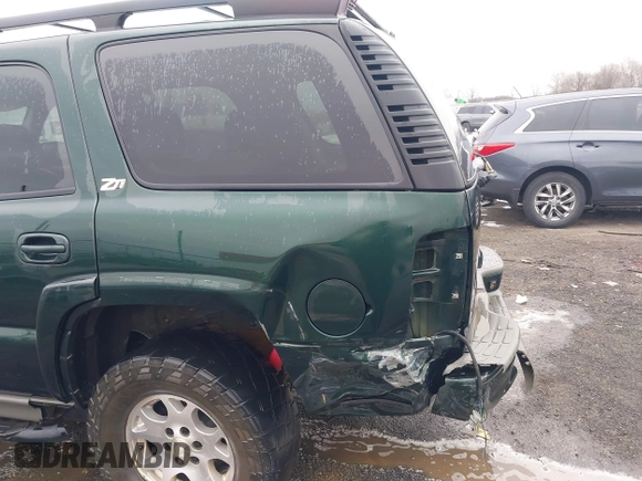 2004 Chevrolet Tahoe Z71 z VIN 1GNEK13Z84R118371, wystawiony jako IAAI lot #41535389 z przebiegiem 255 815 mil mil oraz . Historia ofert i sprzedaży dostępna na DreamBid. Obrazek 17.