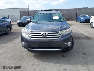 2013 Toyota Highlander with VIN 5TDZK3EH8DS142438, listed as a IAAI auction lot 41457469 with 165,347 mi miles. Bid and sale history available at carsss.com. Image 13.