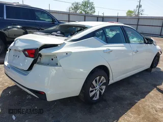 2020 Nissan Altima 2.5 S with VIN 1N4BL4BV7LN319960, listed as a IAAI auction lot 41977717 with 1 mi miles. Bid and sale history available at carsss.com. Image 4.