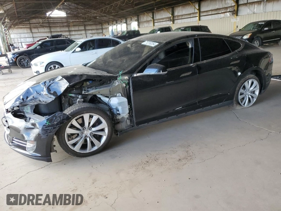 2014 Tesla Model S 60 z VIN 5YJSA1H11EFP36480, wystawiony jako Copart lot #71210254 z przebiegiem 121 014 mil mil oraz Szkoda całkowita • Salvage title. Historia ofert i sprzedaży dostępna na DreamBid. Obrazek 1.