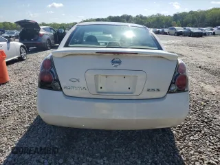 2005 Nissan Altima 2.5 S with VIN 1N4AL11D95C392829, listed as a Copart auction lot 52575945 with 197,047 mi miles and Salvage Title. Bid and sale history available at carsss.com. Image 6.