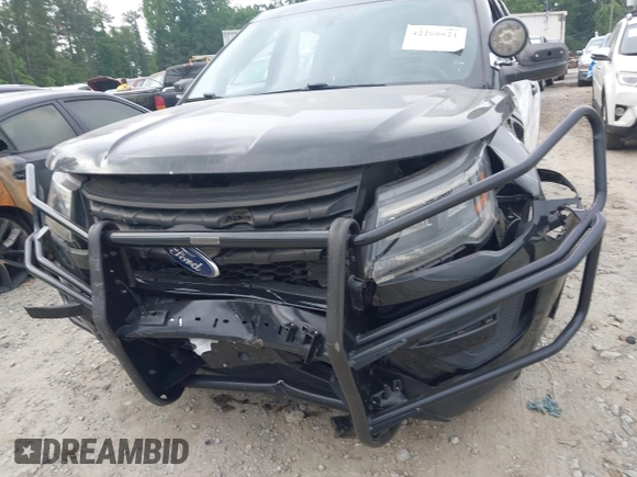 2017 Ford Police Interceptor Utility with VIN 1FM5K8AR9HGE01119, listed as a IAAI auction lot 42266621 with Not provided miles and . Bid and sale history available at DreamBid. Image 17.