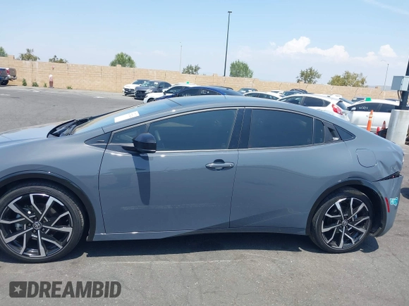2024 Toyota Prius SE z VIN JTDACACU1R3033326, wystawiony jako IAAI lot #42174204 z przebiegiem 11 273 mil mil oraz . Historia ofert i sprzedaży dostępna na DreamBid. Obrazek 15.