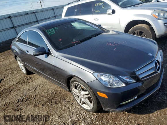 2013 Mercedes-Benz E-Class E 350 with VIN WDDKJ5KB2DF201103, listed as a Copart auction lot 48195235 with 112,360 mi miles and Salvage Title. Bid and sale history available at carsss.com. Image 4.