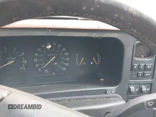 1993 Saab 9000 z VIN YS3CK65B1P1029962, wystawiony jako IAAI lot #41840965 z przebiegiem Nie podano mil oraz . Historia ofert i sprzedaży dostępna na DreamBid. Obrazek 7.