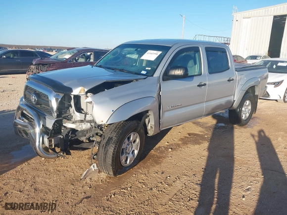2011 Toyota Tacoma with VIN 3TMLU4ENXBM080680, listed as a IAAI auction lot 41443398 with 95,627 mi miles. Bid and sale history available at carsss.com. Image 19.