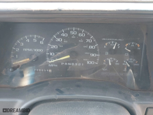 1998 GMC Suburban with VIN 1GKEC16RXWJ731468, listed as a IAAI auction lot 41945613 with 236,854 mi miles. Bid and sale history available at carsss.com. Image 7.