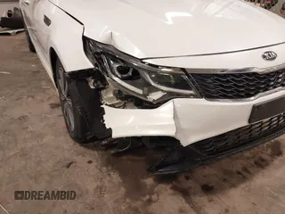 2019 Kia Optima LX with VIN 5XXGT4L38KG369502, listed as a IAAI auction lot 39820086 with 117,802 mi miles. Bid and sale history available at carsss.com. Image 22.