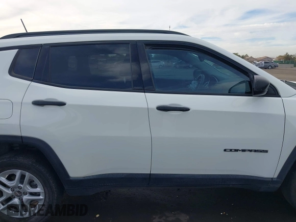 2017 Jeep Compass Sport z VIN 3C4NJDAB1HT642199, wystawiony jako IAAI lot #41237141 z przebiegiem 85 650 mil mil oraz . Historia ofert i sprzedaży dostępna na DreamBid. Obrazek 12.