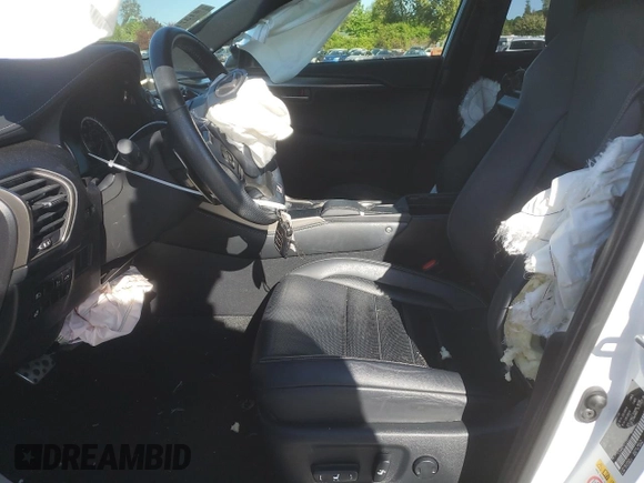 2019 Lexus NX 300 z VIN JTJYARBZ1K2133211, wystawiony jako Copart lot #55333545 z przebiegiem 56 814 mil mil oraz Szkoda całkowita • Salvage title. Historia ofert i sprzedaży dostępna na DreamBid. Obrazek 7.