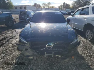 2022 Volvo S60 Momentum with VIN 7JRL12FZ4NG162127, listed as a Copart auction lot 75689824 with 77,622 mi miles and Salvage Title. Bid and sale history available at carsss.com. Image 5.