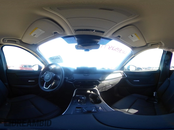 2024 Mazda CX-90 Select z VIN JM3KKAHDXR1170154, wystawiony jako IAAI lot #40852871 z przebiegiem 4 498 mil mil oraz . Historia ofert i sprzedaży dostępna na DreamBid. Obrazek 18.