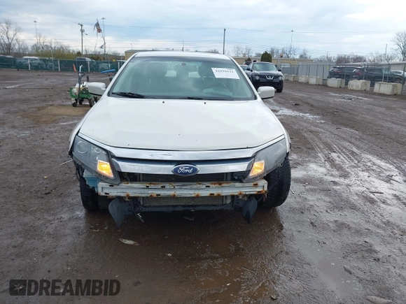 2011 Ford Fusion SE with VIN 3FAHP0HGXBR171931, listed as a IAAI auction lot 41891621 with 183,766 mi miles. Bid and sale history available at carsss.com. Image 12.