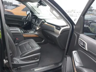 2020 GMC Yukon XL Denali with VIN 1GKS1HKJ8LR181119, listed as a IAAI auction lot 41794775 with 206,337 mi miles. Bid and sale history available at carsss.com. Image 5.