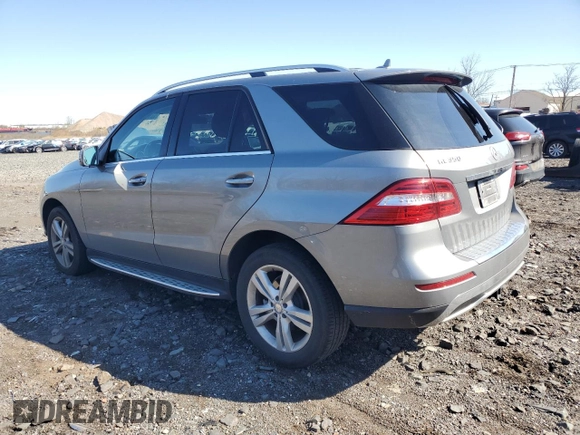 2014 Mercedes-Benz M 350 z VIN 4JGDA5JB3EA312483, wystawiony jako Copart lot #53307845 z przebiegiem 117 104 mil mil oraz Szkoda całkowita • Salvage title. Historia ofert i sprzedaży dostępna na DreamBid. Obrazek 2.