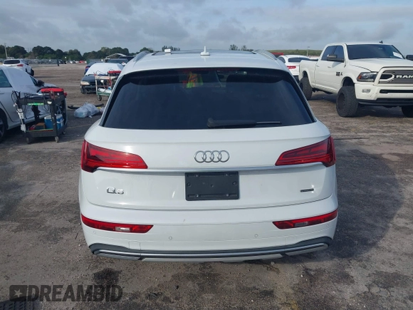 2021 Audi Q5 Prestige with VIN WA1CAAFY7M2055059, listed as a IAAI auction lot 41208519 with 31,806 mi miles. Bid and sale history available at carsss.com. Image 16.