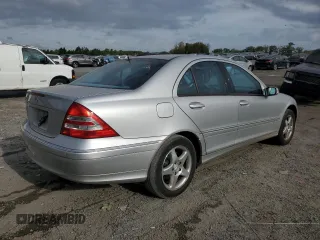 2001 Mercedes-Benz C 320 with VIN WDBRF64J81F045177, listed as a Copart auction lot 71381124 with 93,983 mi miles and Salvage Title. Bid and sale history available at DreamBid. Image 3.