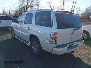 2004 Cadillac Escalade with VIN 1GYEC63T64R270674, listed as a IAAI auction lot 41316835 with 228,808 mi miles and . Bid and sale history available at DreamBid. Image 3.
