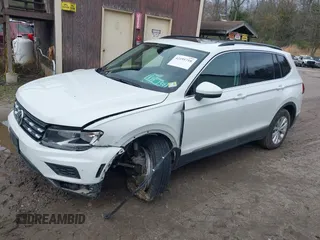 2018 Volkswagen Tiguan SEL z VIN 3VV2B7AX5JM164450, wystawiony jako IAAI lot #42191718 z przebiegiem 68 556 mil mil oraz . Historia ofert i sprzedaży dostępna na DreamBid. Obrazek 2.