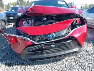 2024 Toyota Venza LE with VIN JTEAAAAH8RJ172579, listed as a IAAI auction lot 42082192 with 8,202 mi miles. Bid and sale history available at carsss.com. Image 6.