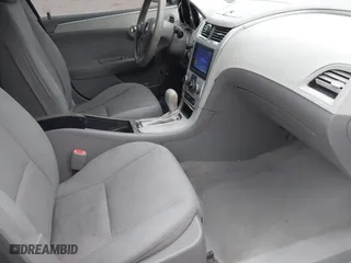 2008 Chevrolet Malibu LS w/1LS with VIN 1G1ZG57B08F250962, listed as a IAAI auction lot 41855952 with 136,589 mi miles. Bid and sale history available at carsss.com. Image 5.
