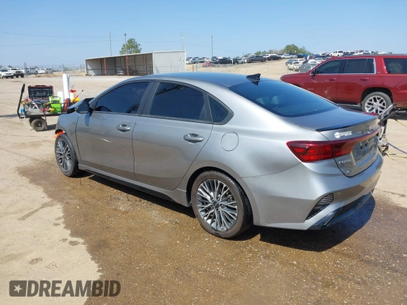 2022 Kia Forte GT-Line with VIN 3KPF54AD1NE435919, listed as a IAAI auction lot 41790738 with 30,502 mi miles. Bid and sale history available at carsss.com. Image 3.