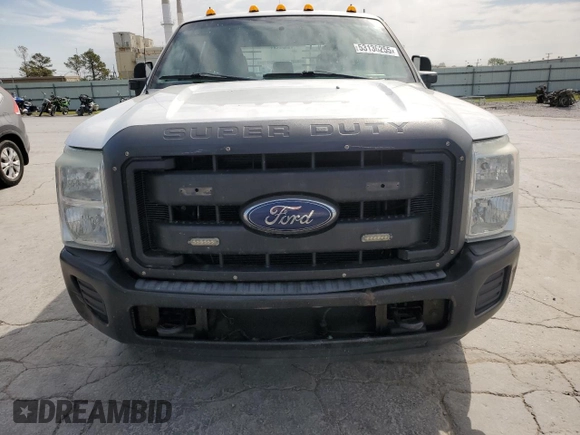 2015 Ford F-250 XL z VIN 1FT7W2A69FED12129, wystawiony jako Copart lot #53136255 z przebiegiem 246 251 mil mil oraz Czysty tytuł • Clean title. Historia ofert i sprzedaży dostępna na DreamBid. Obrazek 5.