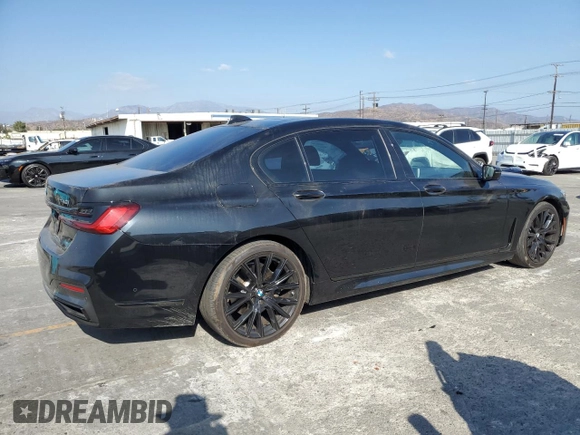 2022 BMW 7 Series 740i with VIN WBA7T2C07NCH95602, listed as a Copart auction lot 72067674 with 136,950 mi miles and Salvage Title. Bid and sale history available at carsss.com. Image 3.