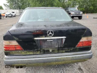 1994 Mercedes-Benz 400 E z VIN WDBEA34E8RC051086, wystawiony jako Copart lot #57184065 z przebiegiem 123 536 mil mil oraz Tytuł czysty. Historia ofert i sprzedaży dostępna na DreamBid. Obrazek 6.