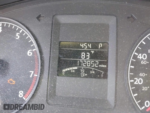 2011 Volkswagen Jetta SE with VIN 3VWDZ7AJ8BM054070, listed as a IAAI auction lot 42430921 with 172,852 mi miles and . Bid and sale history available at DreamBid. Image 7.