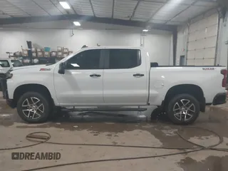 2020 Chevrolet Silverado 1500 LT Trail Boss with VIN 1GCPYFED6LZ209619, listed as a IAAI auction lot 41571604 with 51,753 mi miles. Bid and sale history available at carsss.com. Image 15.