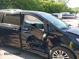 2020 Toyota Sienna XLE Auto Access Seat with VIN 5TDYZ3DC7LS035294, listed as a IAAI auction lot 42557047 with 38,986 mi miles and . Bid and sale history available at DreamBid. Image 6.