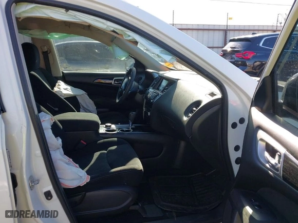 2016 Nissan Pathfinder Platinum with VIN 5N1AR2MM8GC614835, listed as a IAAI auction lot 41246654 with 186,892 mi miles. Bid and sale history available at carsss.com. Image 5.