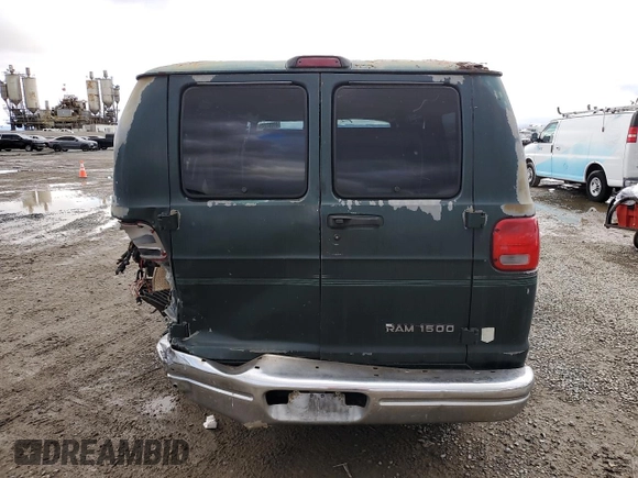2000 Dodge Cargo Conversion z VIN 2B6HB11Y4YK164678, wystawiony jako Copart lot #49082245 z przebiegiem 211 647 mil mil oraz Szkoda całkowita • Salvage title. Historia ofert i sprzedaży dostępna na DreamBid. Obrazek 6.