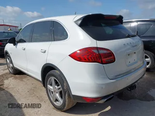 2014 Porsche Cayenne Diesel с VIN WP1AF2A22ELA34301, выставлен на аукционе IAAI как лот 42749071 с пробегом 126 593 миль миль и . История ставок и продаж доступна на DreamBid. Изображение 3.