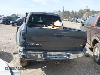 2015 Toyota Tacoma with VIN 5TFLU4EN9FX111322, listed as a IAAI auction lot 41621064 with 1 mi miles. Bid and sale history available at carsss.com. Image 15.
