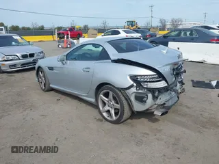 2013 Mercedes-Benz SLK 250 z VIN WDDPK4HA3DF054317, wystawiony jako IAAI lot #41846772 z przebiegiem 90 811 mil mil oraz . Historia ofert i sprzedaży dostępna na DreamBid. Obrazek 3.