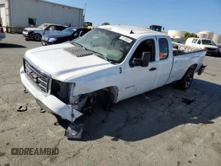 2011 GMC Sierra 1500 with VIN 1GT512CG4BZ454242, listed as a Copart auction lot 73174814 with Not Provided miles and Salvage Title. Bid and sale history available at DreamBid. Image 1.