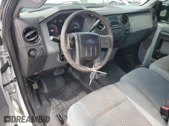 2013 Ford F-250 XL with VIN 1FTBF2A62DEA33905, listed as a Copart auction lot 54622635 with 362,145 mi miles and Clean Title. Bid and sale history available at DreamBid. Image 8.