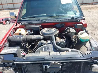 1989 Chevrolet C/K 1500 with VIN 1GCDC14K3KZ252768, listed as a IAAI auction lot 39352514 with 158,435 mi miles. Bid and sale history available at carsss.com. Image 10.