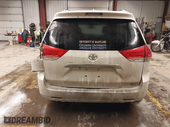 2011 Toyota Sienna XLE with VIN 5TDDK3DC0BS005250, listed as a IAAI auction lot 41526861 with 145,466 mi miles. Bid and sale history available at carsss.com. Image 16.