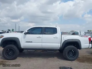 2017 Toyota Tacoma SR5 with VIN 5TFCZ5AN1HX116806, listed as a IAAI auction lot 41839628 with 90,197 mi miles. Bid and sale history available at carsss.com. Image 15.