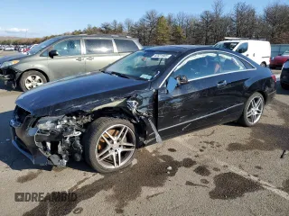 2014 Mercedes-Benz E 350 z VIN WDDKJ8JB3EF287168, wystawiony jako Copart lot #42331905 z przebiegiem 93 906 mil mil oraz Szkoda całkowita • Salvage title. Historia ofert i sprzedaży dostępna na DreamBid. Obrazek 1.
