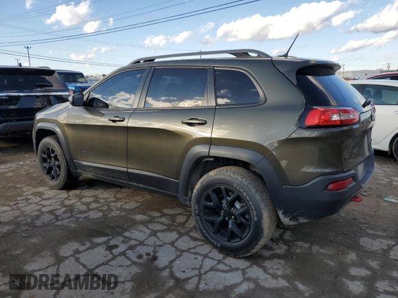 2015 Jeep Cherokee Trailhawk z VIN 1C4PJMBS5FW593975, wystawiony jako Copart lot #43347765 z przebiegiem Nie podano mil oraz Czysty tytuł • Clean title. Historia ofert i sprzedaży dostępna na DreamBid. Obrazek 2.