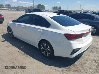 2019 Kia Forte LXS z VIN 3KPF24AD7KE042205, wystawiony jako IAAI lot #41895139 z przebiegiem 98 183 mil mil oraz . Historia ofert i sprzedaży dostępna na DreamBid. Obrazek 6.