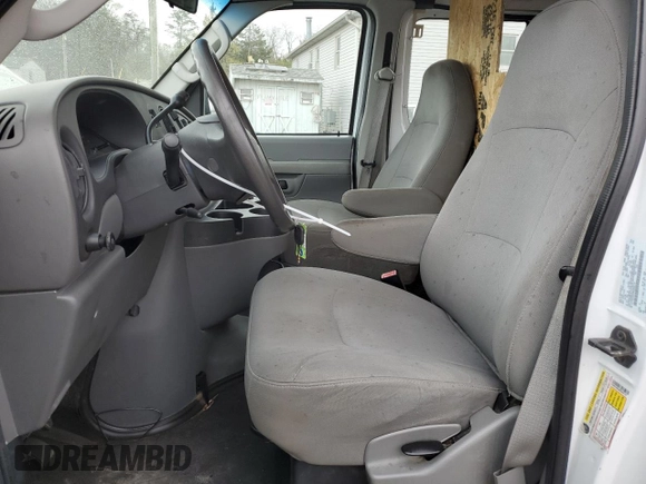 2008 Ford Econoline Cargo Commercial with VIN 1FTNE24W38DA68119, listed as a Copart auction lot 53329525 with 174,174 mi miles and Clean Title. Bid and sale history available at DreamBid. Image 7.