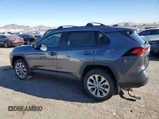 2022 Toyota RAV4 XLE Premium with VIN 2T3C1RFV1NC204487, listed as a Copart auction lot 86900914 with 32,679 mi miles and Salvage title. Bid and sale history available at DreamBid. Image 2.